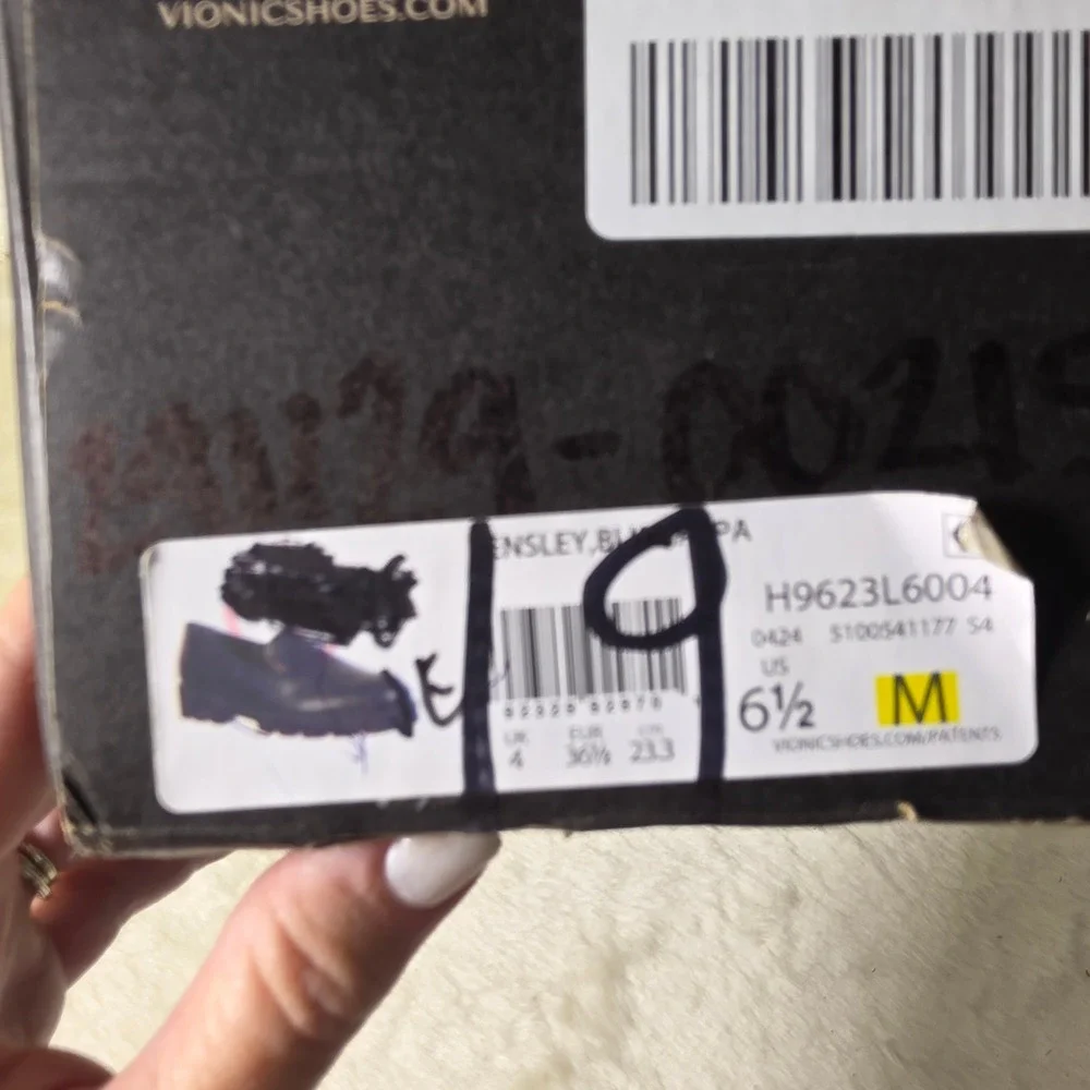 Vionic Kensley Lug Sole Loafer Black Leather Orthotic Women 6.5 NEW